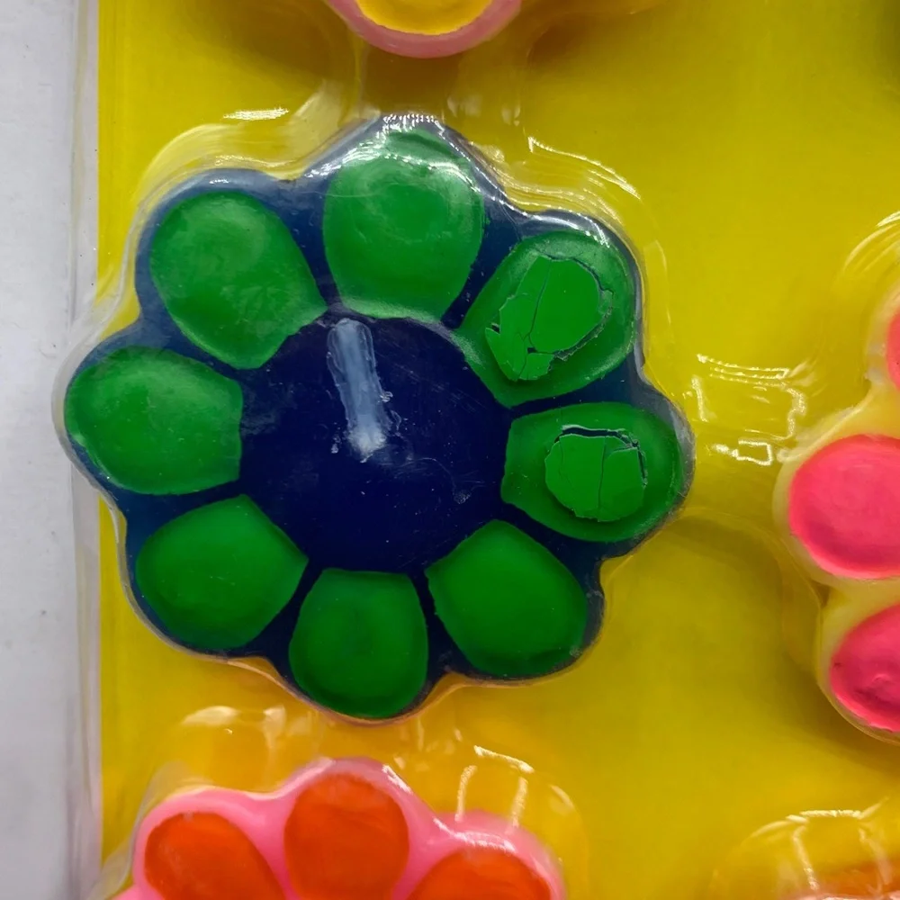 Wilton Six Flower Power Floating Candles & Cake Decorations